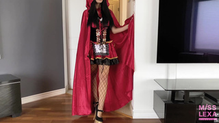 Сладкая пара засняла косплей в котором они занимаются страстным сексом